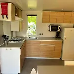 Rcn La Ferme Du Latois Campsite 4*