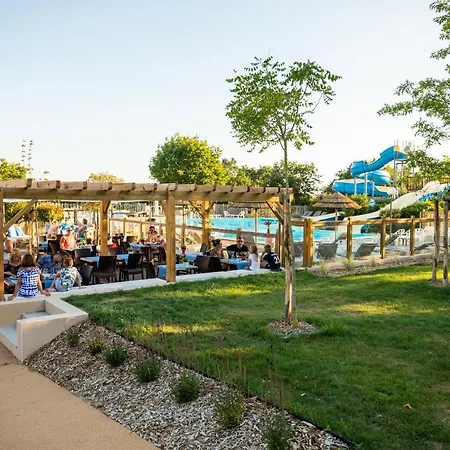Rcn La Ferme Du Latois 营地 4*