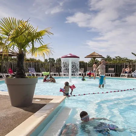 Campingplatz Rcn La Ferme Du Latois 4*