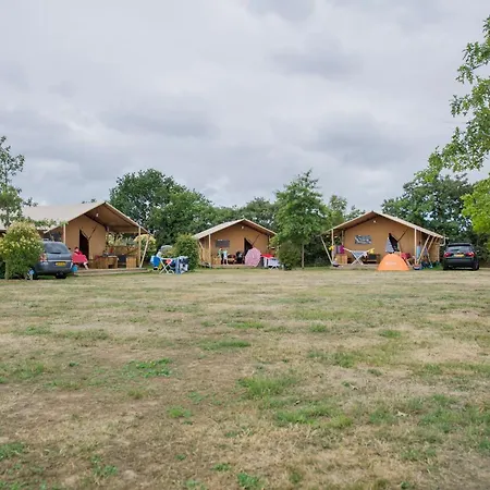 Rcn La Ferme Du Latois Campsite 4*
