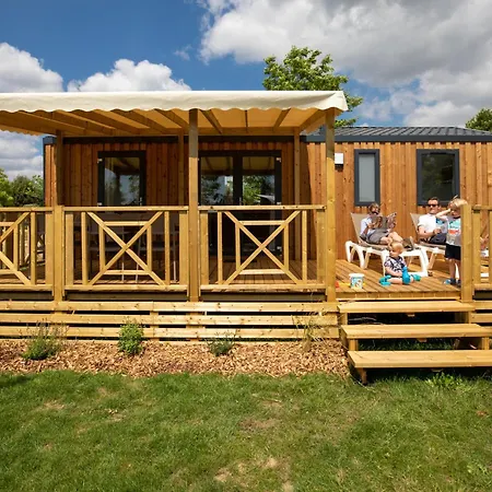 Rcn La Ferme Du Latois Campsite 4*