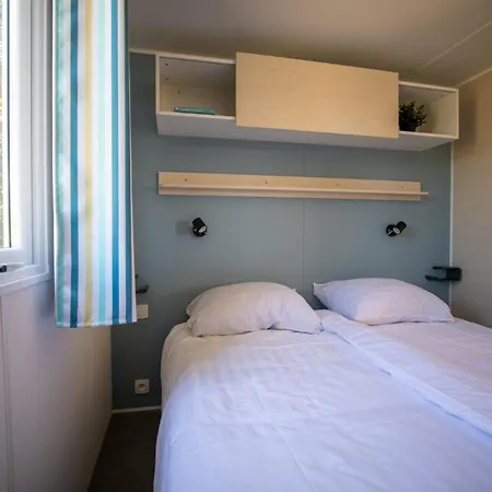 Rcn La Ferme Du Latois Campsite 4*