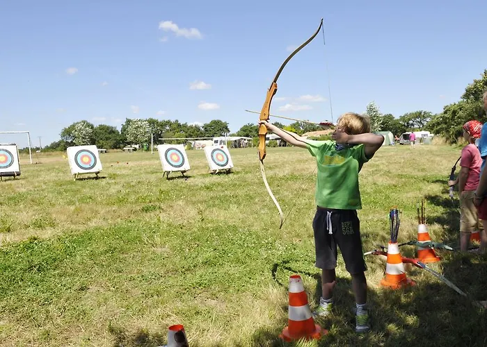 Rcn La Ferme Du Latois 4*